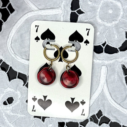 Vintage Knopfohrringe: Kirschtropfen