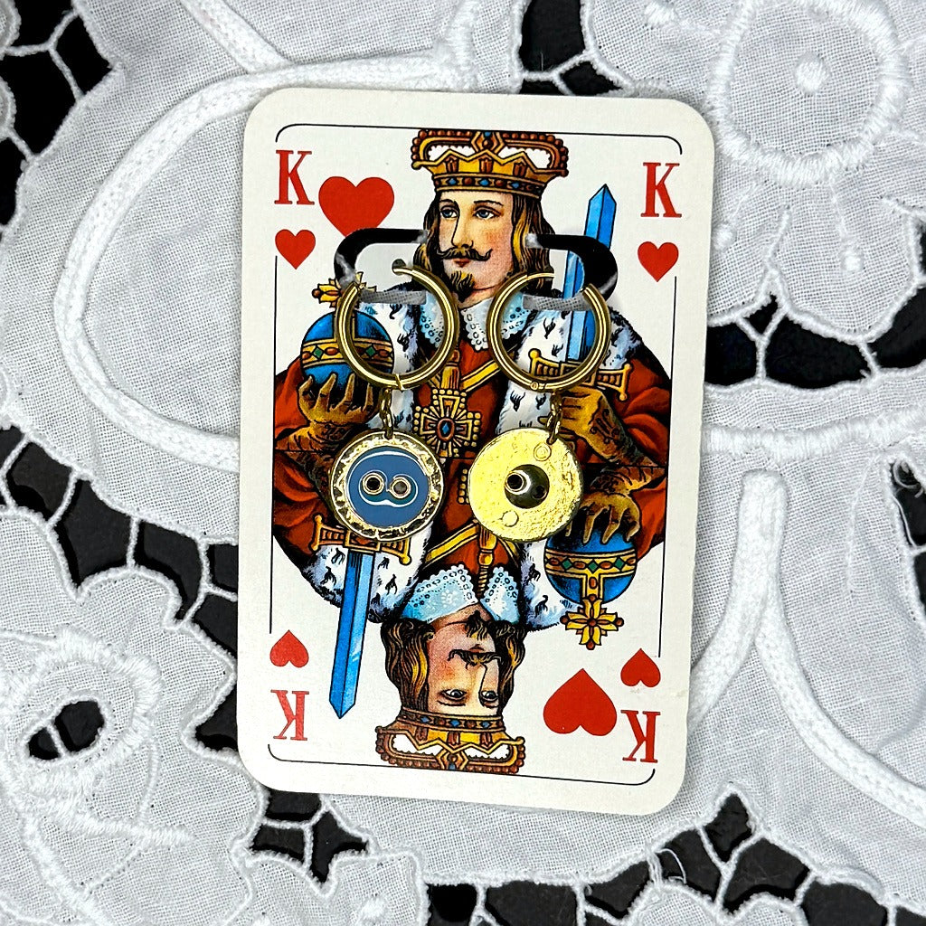 Vintage Knopfohrringe: Königsblau