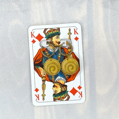 Vintage Knopfohrringe: Schrankwandgriff